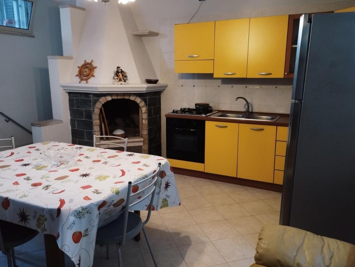 Clave, Affittacamere, Casa Vacanze Cozze 外观 照片