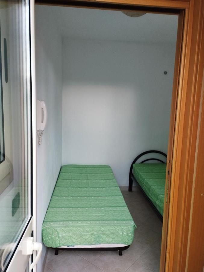 Clave, Affittacamere, Casa Vacanze Cozze 外观 照片