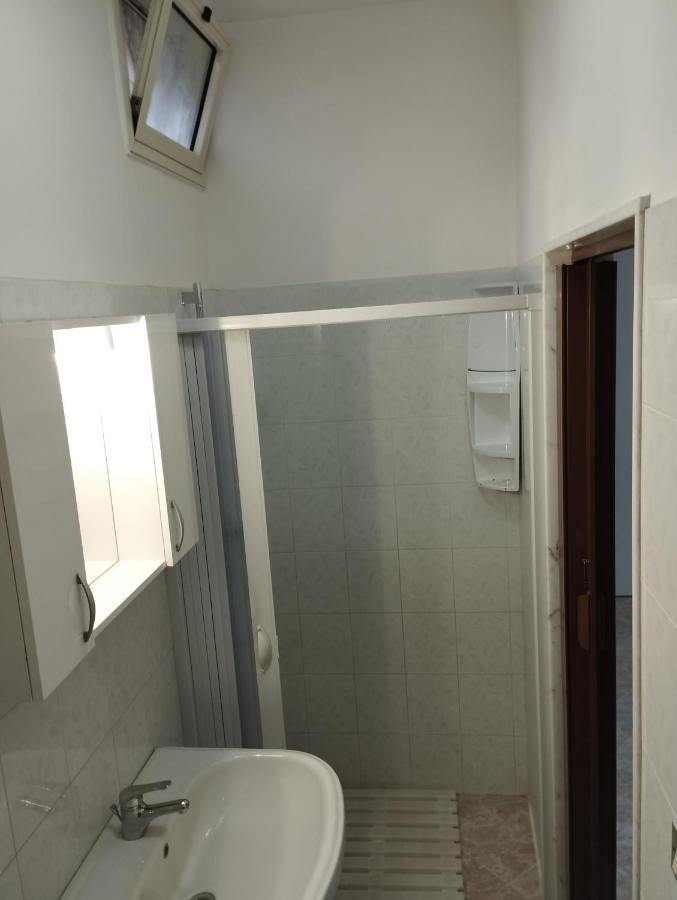 Clave, Affittacamere, Casa Vacanze Cozze 外观 照片