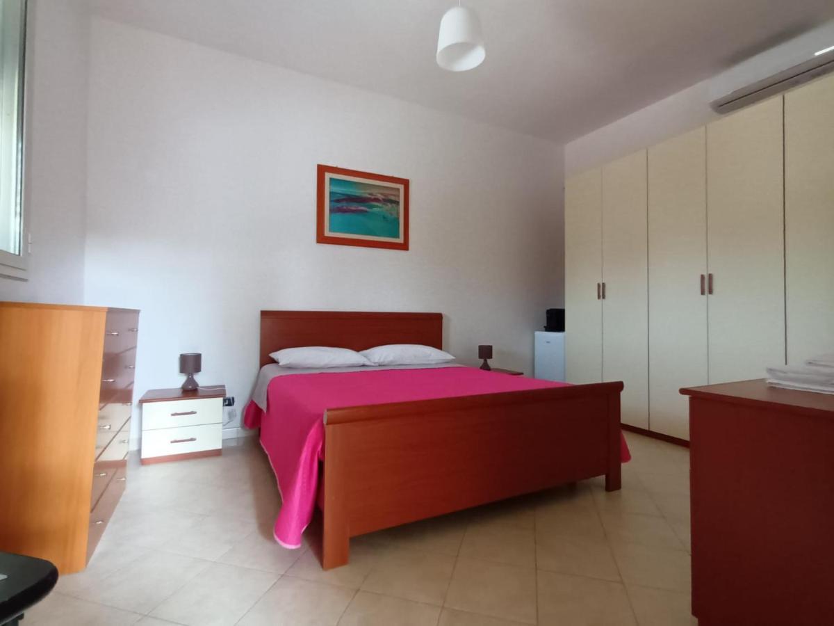 Clave, Affittacamere, Casa Vacanze Cozze 外观 照片